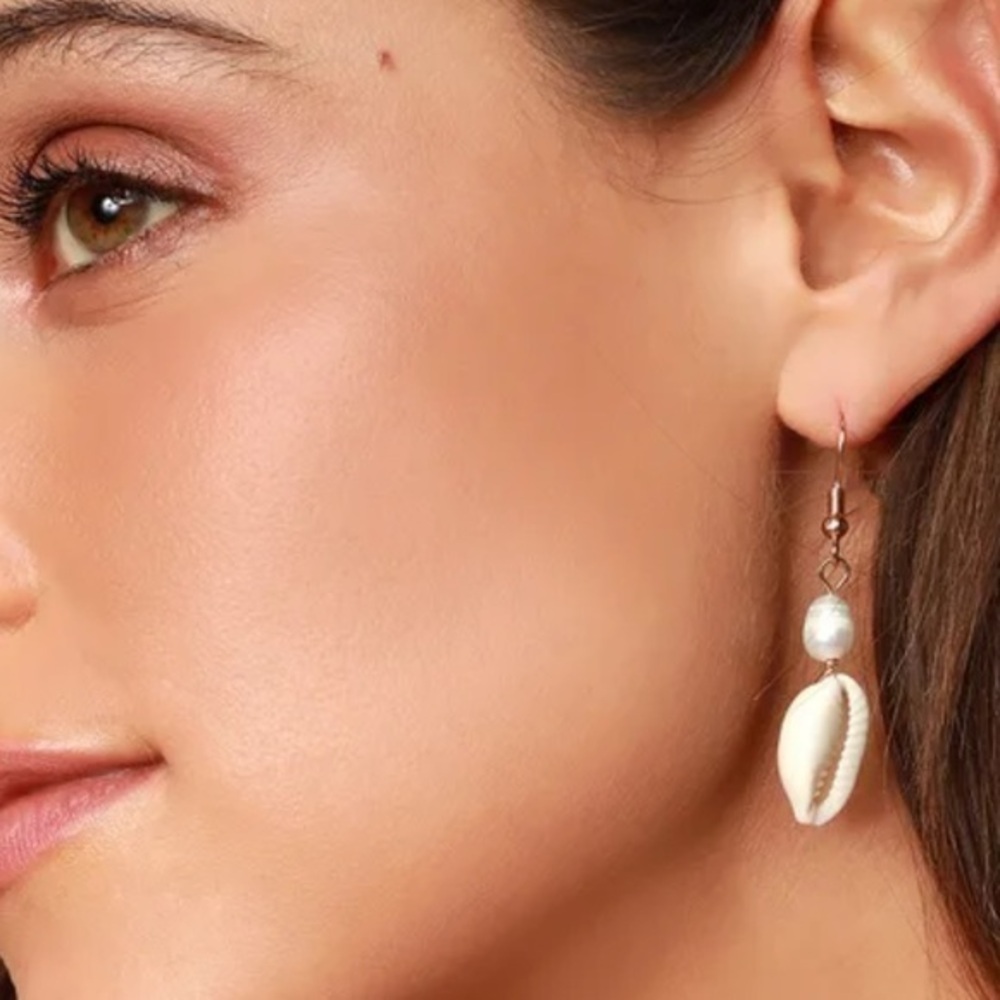 Lulus Gold and Pearl real shell dangle Earrings
